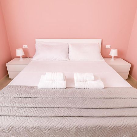 The Flow Apartment Милано Екстериор снимка
